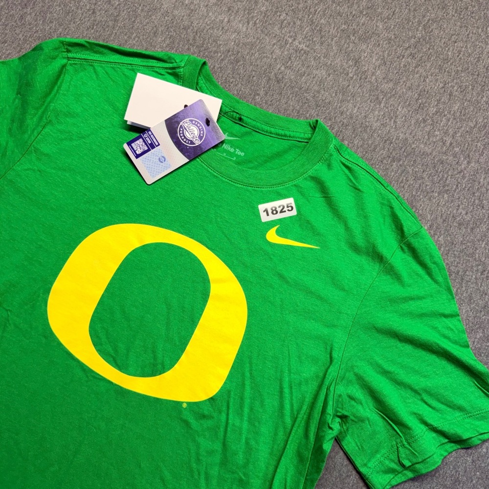 Nike Oregon Ducks T-Shirt Mens Medium Green Yellow O Logo Short Sleeve Tee NWT